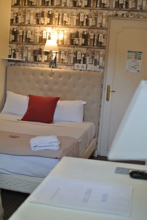 Single Room | Premium bedding, Select Comfort beds, individually decorated, desk