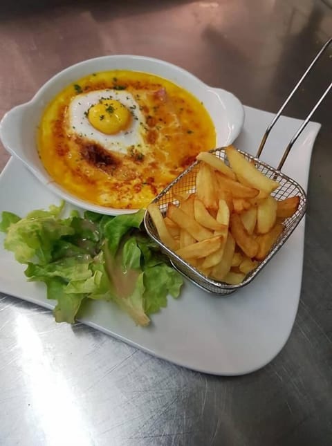 Dinner served, French cuisine