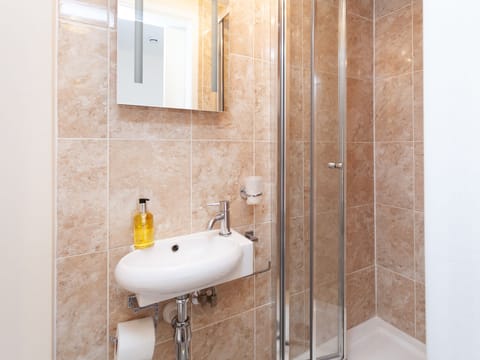 Double Room, Ensuite | Bathroom