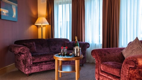 Junior Suite | In-room safe, desk, iron/ironing board, free WiFi