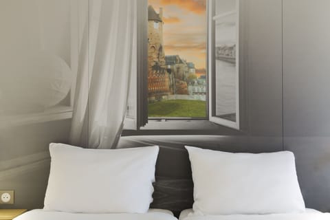 Twin Room, Non Smoking | Frette Italian sheets, premium bedding, desk, soundproofing