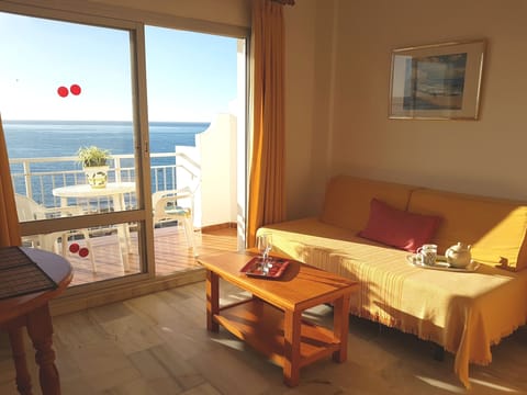Studio, Terrace, Sea View | In-room dining