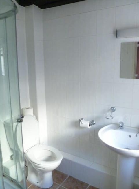 Twin Room, Ensuite | Bathroom