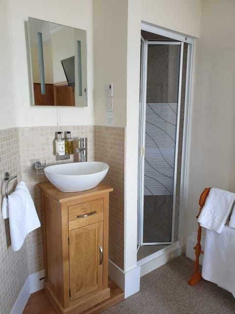 Traditional Double Room, Private Bathroom, Sea View (Non  Ensuite  Room) | Premium bedding, individually decorated, individually furnished