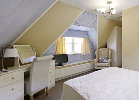 Double Room | Desk, free WiFi, alarm clocks