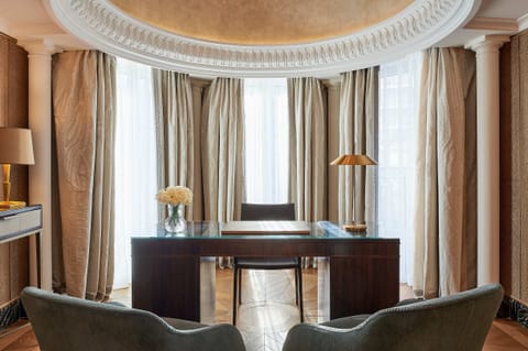 Deluxe Suite 442 - City view | City view