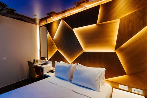 In-room safe, desk, soundproofing, iron/ironing board