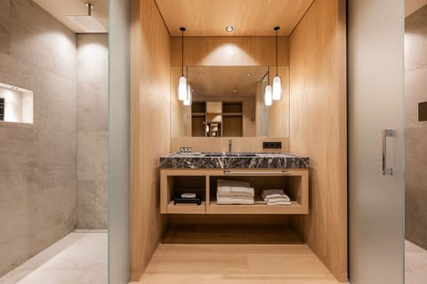 Free toiletries, hair dryer, bathrobes, slippers