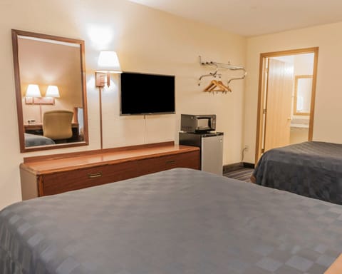 Standard Room, 2 Queen Beds, Non Smoking | Desk, cribs/infant beds, rollaway beds, free WiFi