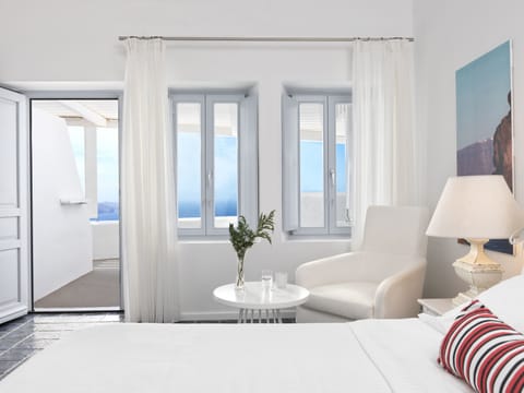 Standard Room, Sea View | Premium bedding, pillowtop beds, minibar, in-room safe