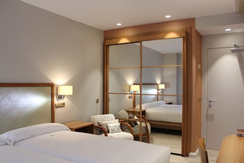 Double or Twin Room | Free WiFi, bed sheets