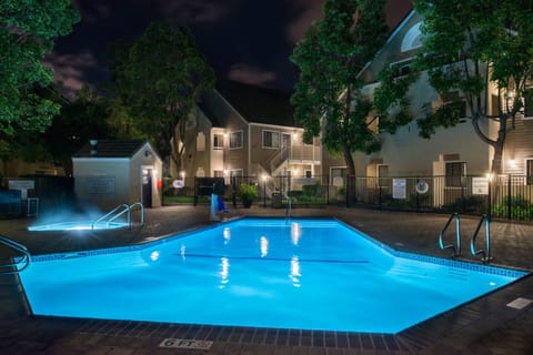 3 outdoor pools