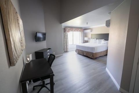 2 Bedroom Suite Extended Stay | 1 bedroom, desk, iron/ironing board, free WiFi