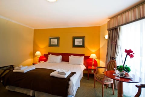 Room, 1 Double Bed, Balcony, City View | Premium bedding, minibar, in-room safe, desk