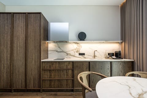 Deluxe Suite (Vandenis Building) | Premium bedding, minibar, in-room safe, desk