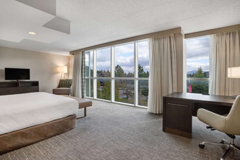 Presidential Suite, 1 King Bed with Sofa bed, Accessible | 1 bedroom, in-room safe, desk, blackout drapes