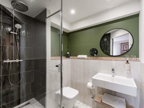 Classic Room, 1 Double Bed | Premium bedding, desk, laptop workspace, soundproofing