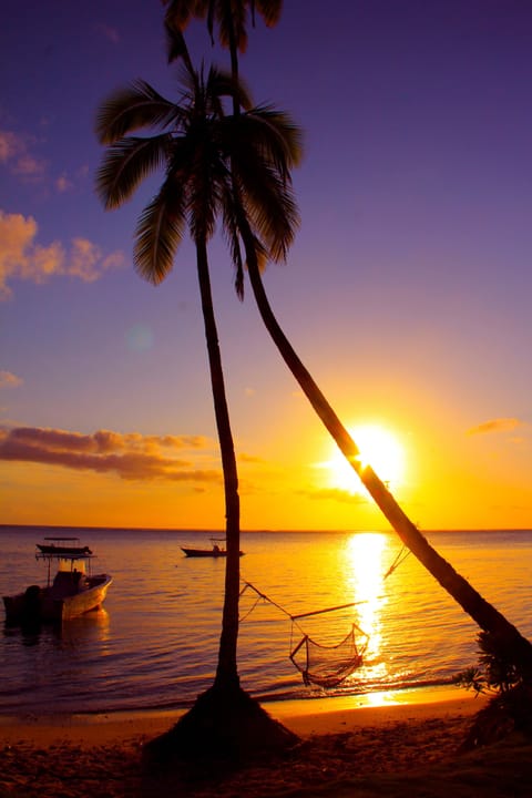 Private beach, white sand, sun loungers, beach towels