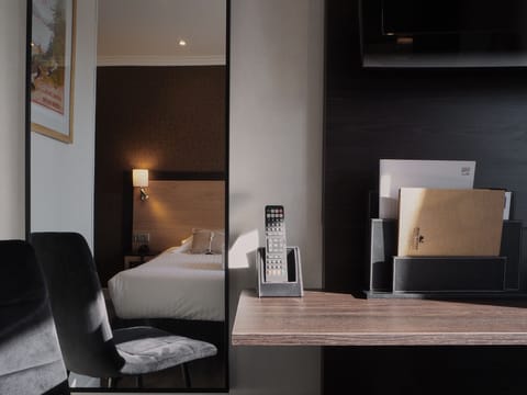 Single Room | In-room safe, individually furnished, desk, blackout drapes