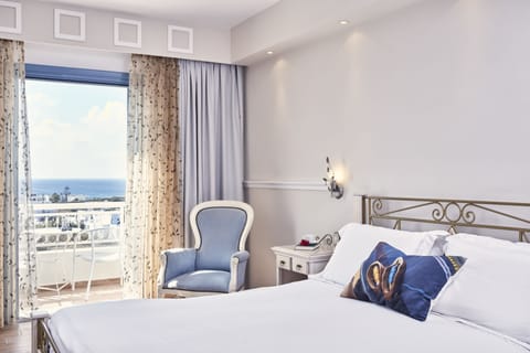 Standard Room, Sea Facing (Ariadni) | Egyptian cotton sheets, premium bedding, pillowtop beds, minibar