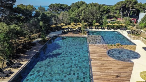 Seasonal outdoor pool, sun loungers