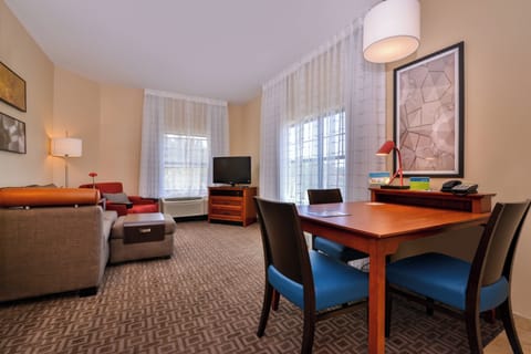 Suite, 1 Bedroom | Living area | 32-inch LCD TV with cable channels, Smart TV, Netflix