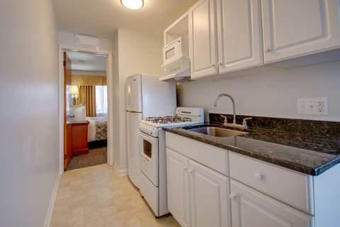 Suite, 1 Bedroom, Kitchen (Castle South Patio Level) | Private kitchen | Fridge, microwave, coffee/tea maker