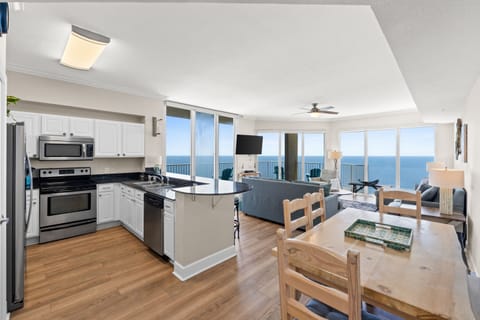 Condo, 3 Bedrooms, Ocean View (2917) | In-room dining