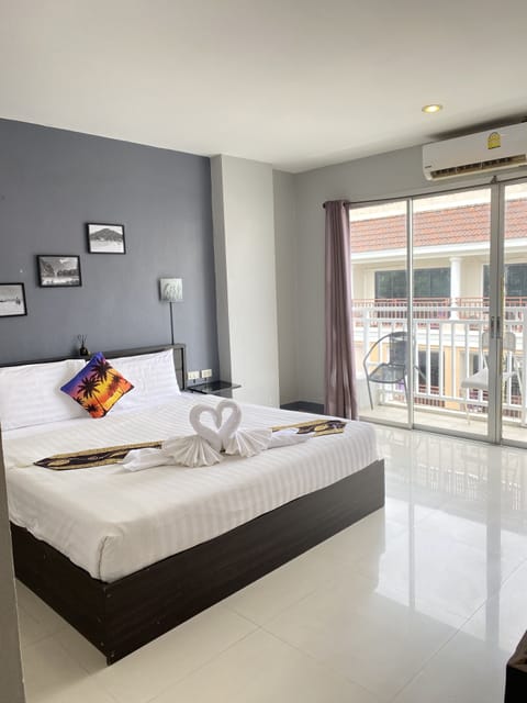 Superior Double Room | Minibar, in-room safe, rollaway beds, free WiFi