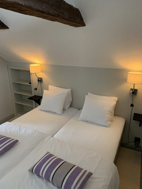 Two floor Suite with Sofa Bed | Iron/ironing board, free WiFi, bed sheets