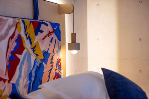 Comfort Room, 1 Queen Bed, Non Smoking | Premium bedding, in-room safe, desk, blackout drapes