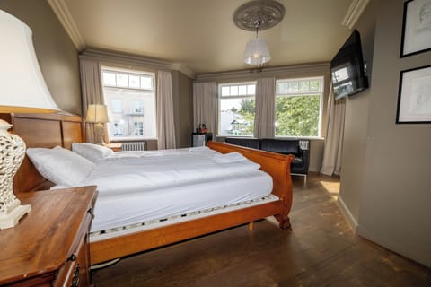 Deluxe Room | Individually decorated, individually furnished, free WiFi, bed sheets