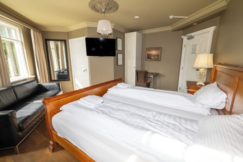 Deluxe Room | Individually decorated, individually furnished, free WiFi, bed sheets