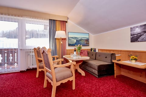 Superior Double Room, Mountain View, Mountainside | Premium bedding, down comforters, minibar, in-room safe