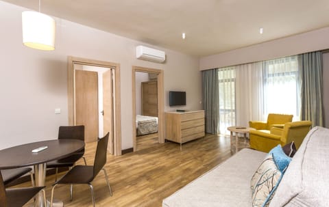 Apartment, 2 Bedrooms | Free minibar, in-room safe, desk, free WiFi