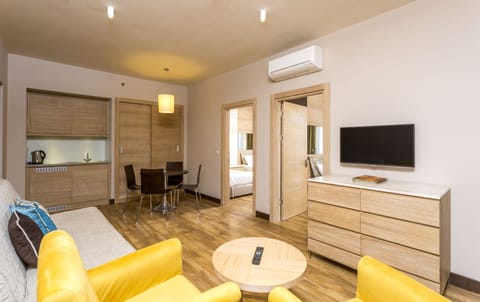 Apartment, 2 Bedrooms | Free minibar, in-room safe, desk, free WiFi