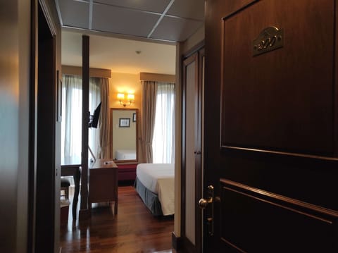 Junior Suite, Multiple Beds, Jetted Tub | Pillowtop beds, minibar, in-room safe, desk