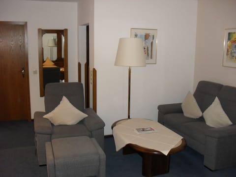 Comfort Double Room, Accessible | Living area | Flat-screen TV