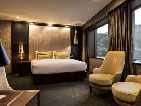 Luxury Room, 1 King Bed, Club Lounge Access | View from room