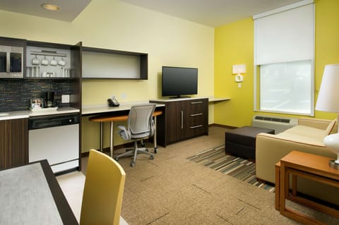 Suite, 1 Bedroom, Non Smoking | In-room safe, blackout drapes, free cribs/infant beds, free WiFi