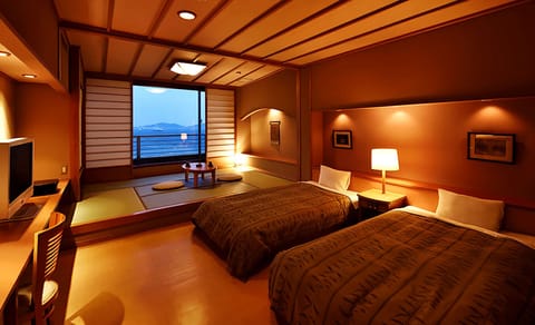 Japanese Western Style Room, Ocean View | In-room safe, desk