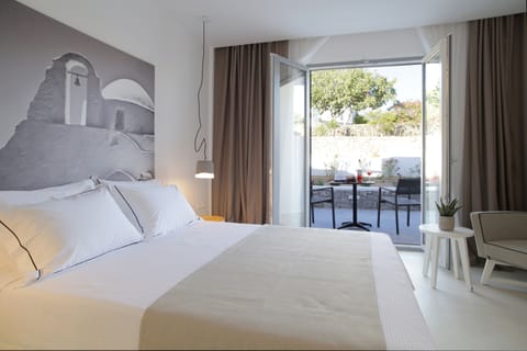 Classic Double Room | Premium bedding, in-room safe, blackout drapes, soundproofing