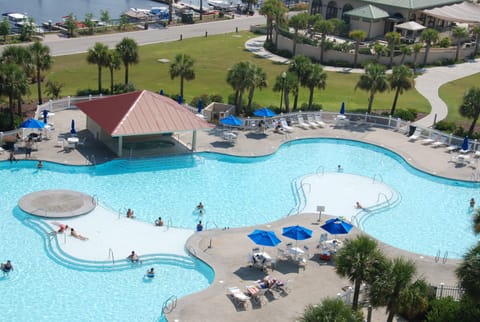 2 outdoor pools, sun loungers