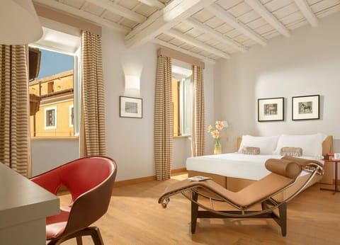 Ambassador Suite | Premium bedding, minibar, in-room safe, soundproofing