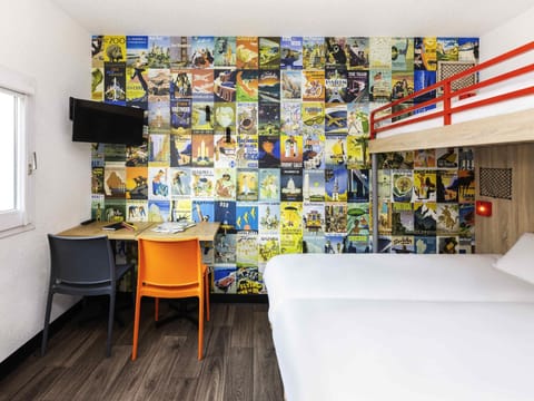 Family Room, Multiple Beds | Free WiFi, bed sheets