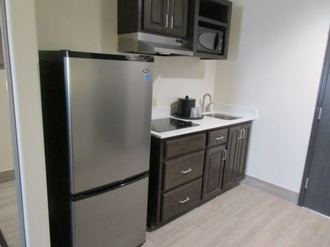 Fridge, microwave, coffee/tea maker