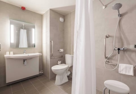 Double Room, Mobility Accessible, Non Smoking | Bathroom | Shower, free toiletries, hair dryer, bidet