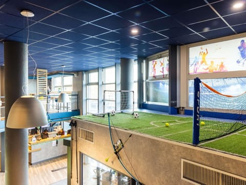 Daily buffet breakfast (EUR 10.90 per person)