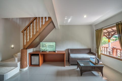 Family Bungalow | Minibar, desk, free WiFi, bed sheets