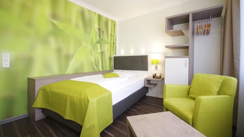 Comfort Single Room, Accessible, Non Smoking | Hypo-allergenic bedding, desk, laptop workspace, blackout drapes